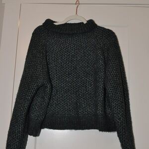 Green MockNeck Sweater size L